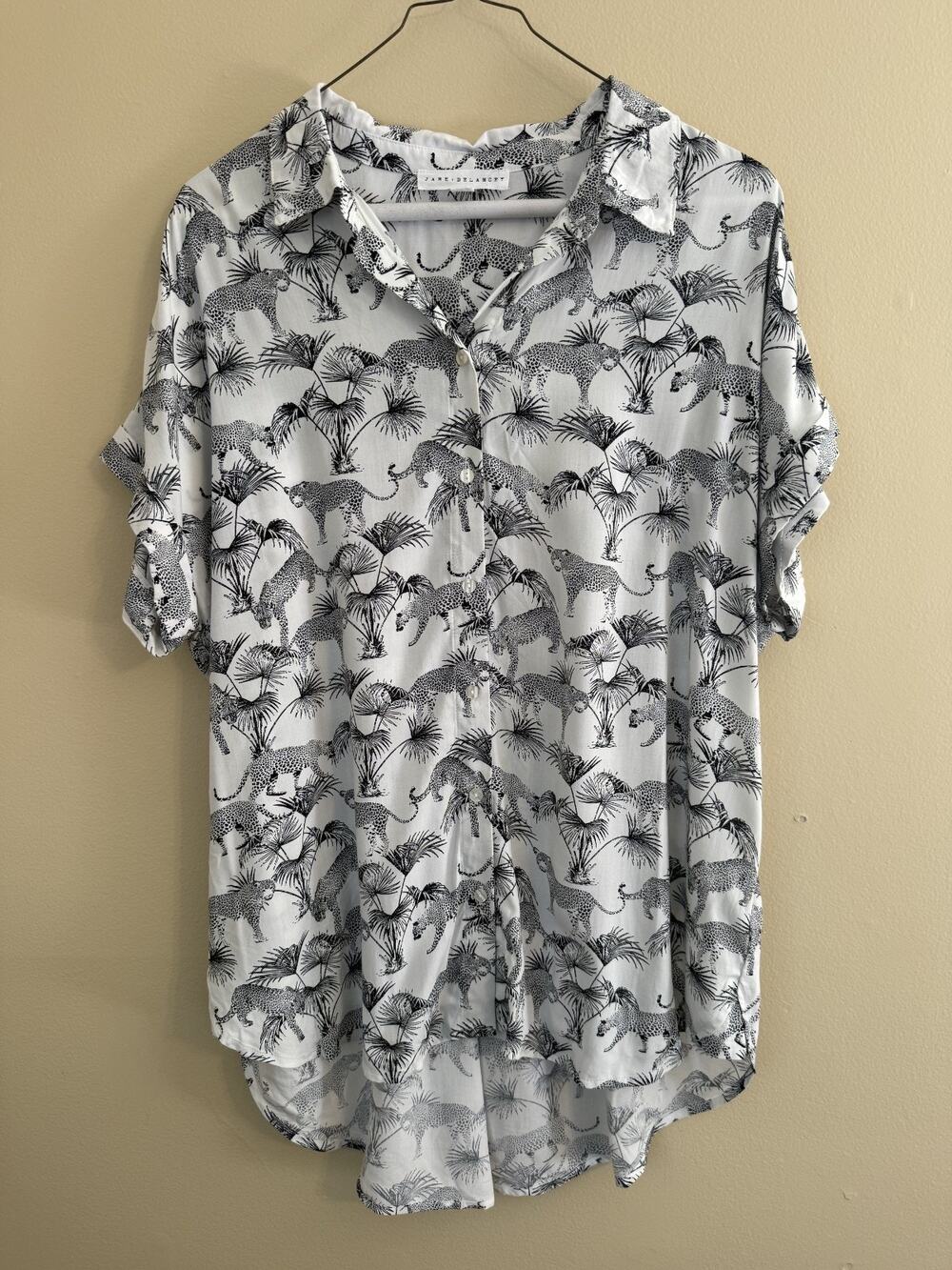 Jane + Delancey Blk/Wht Cheetah Print Blouse Size L Tropical Resort Lightweight